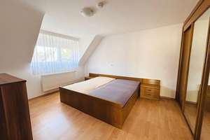 Gepflegte 2-Zimmer-Dachgeschoss mit Außenstellplatz in Stuttgart-Obertürkheim – Die vollständige Adresse der Immobilie erhältst du vom Anbieter., 70329 Obertürkheim (Ortsteil), Stuttgart – Vorschaubild 6