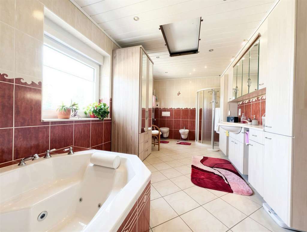 Immobilie in Altenhausen - Gepflegtes Einfamilienhaus in Altenhausen inkl. Garage und Platz für die Familie! Provisionsfrei! - Bild 2