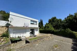 Bungalow mit Einliegerwohnung