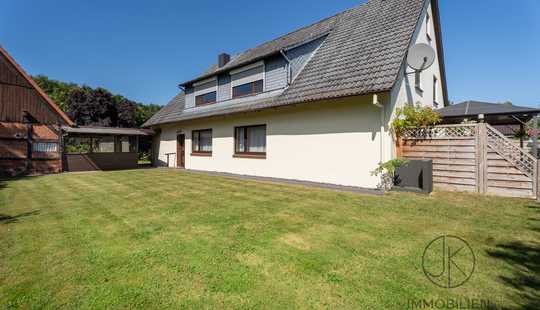 Bild von ***Ehemaliges Bauernhaus mit drei Wohneinheiten, großem Garten und Nebengebäude in Stuhr-Moordeich