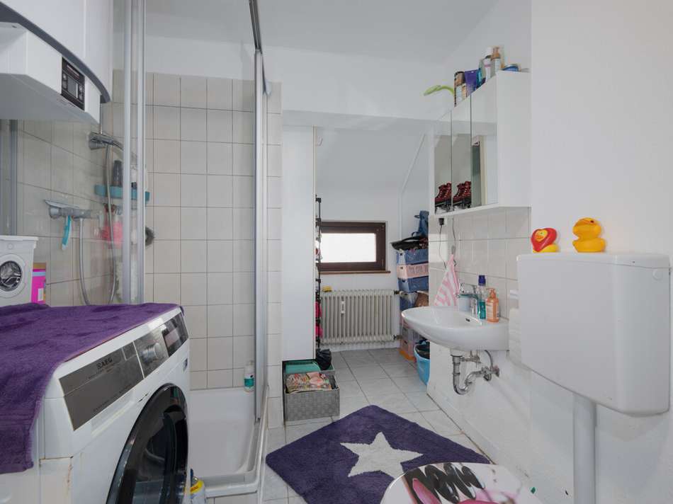 Badezimmer Hauptgebäude Wohnun