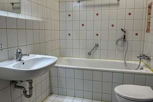 Tolle 3 Raum Wohnung im Herzen von Zwickau – Peter-Breuer-Str. 10, 8056 Innenstadt, Zwickau – Vorschaubild 9