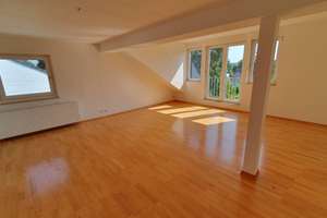 Stilvolle 2-Raum-DG-Wohnung in Düsseldorf-Wersten – Curieweg 30, 40591 Wersten, Düsseldorf – Vorschaubild 2