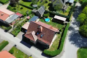 Großzügiges Einfamilienhaus mit Einliegerwohnung + separatem Ferienhaus in beliebter Wohnsiedlung (c – Müritz (Kreis) – Vorschaubild 2