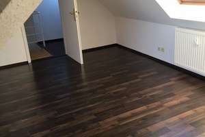 Gut-geschnittene 3-Raum-DG-Maisonette-Wohnung  – Römerstraße 6, 8056 Mitte-Nord, Zwickau – Vorschaubild 2