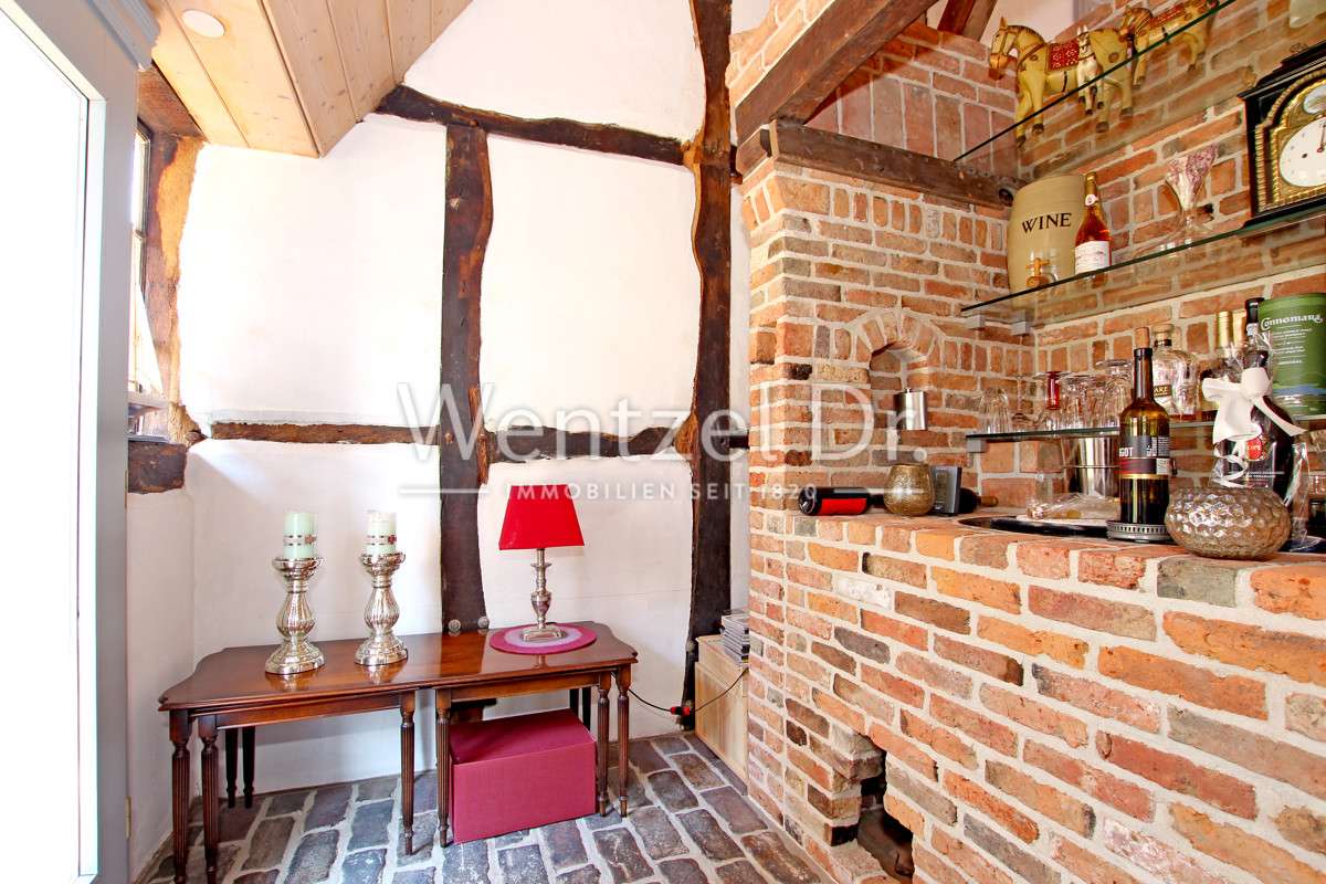 Immobilie in Grünendeich - Einzigartiges und komplett saniertes Fachwerk-Juwel zum Kauf in Grünendeich - Wentzel Dr. - Bild 1