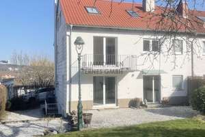 Schickes Reihenendhaus mit Garten & Garage in St. Ingbert!