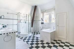Historische Pracht trifft Moderne – Exklusive Villenhälfte mit 360°-Dachterrasse – Die vollständige Adresse der Immobilie erhältst du vom Anbieter., 65189 Südost, Wiesbaden – Vorschaubild 13