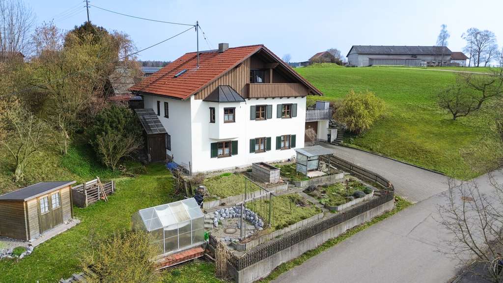 Immobilie in Kronburg - Einfamilienhaus mit Einliegerwohnung und wundervoller Aussicht in Kronburg-Kardorf! - Bild 2