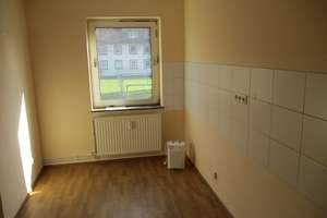 3 Zimmer für den nächsten Schritt – ideal zu zweit oder dritt – Lichtenberger Straße 10, 38226 Lebenstedt, Salzgitter – Vorschaubild 3