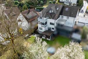 Attraktives Zweifamilienhaus mit zwei großzügigen Maisonette-Wohnungen in ruhiger Lage  – Die vollständige Adresse der Immobilie erhältst du vom Anbieter., 73614 Schorndorf – Vorschaubild 1