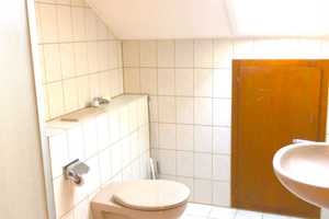 Günstiges 7-Raum-Reihenendhaus mit gehobener Innenausstattung in Weinstadt – Rems-Murr-Kreis – Vorschaubild 25