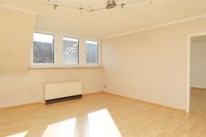 Charmante 4 Zimmer Dachgeschosswohnung – Die vollständige Adresse der Immobilie erhältst du vom Anbieter., 45289 Burgaltendorf, Essen – Vorschaubild 3