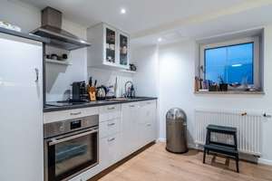 Exklusive Doppelhaushälfte mit sonnigem Südwest-Garten in Forstenried – Die vollständige Adresse der Immobilie erhältst du vom Anbieter., 81476 Forstenried, München – Vorschaubild 19