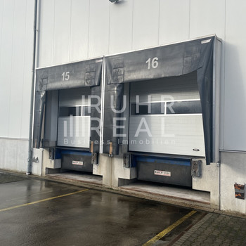 Hallenfläche mit ca. 3.000 m² | Rampen | Kühlung | RUHR REAL