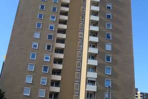 Traumhafter  Ausblick  Attraktive 4,5-Zimmer Wohnung mit Balkon in Reutlingen – Hermann-Ehlers-Straße 20, 72762 Reutlingen-Mitte, Reutlingen – Vorschaubild 2