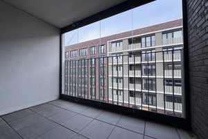 Große 2-Zimmerwohnung mit Balkon, Loggia und Einbauküche – Hedwig-Porschütz-Str. 13, 10557 Berlin – Vorschaubild 7