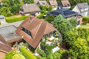 Hamburg-Sasel: Vielseitiges Einfamilienhaus mit traumhaftem, von Hagenbeck inspiriertem Garten – Die vollständige Adresse der Immobilie erhältst du vom Anbieter., 22393 Sasel, Hamburg – Vorschaubild 4