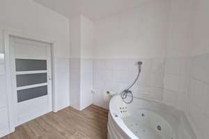 Großzügige Maisonettewohnung mit Terrasse, zwei Bädern und Eckbadewanne in Leipzig-Holzhausen – Die vollständige Adresse der Immobilie erhältst du vom Anbieter., 4288 Holzhausen, Leipzig – Vorschaubild 7