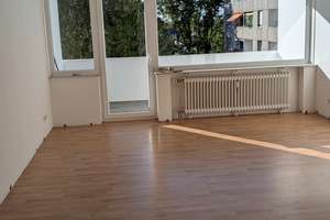 Helle, renovierte 1-Zimmer-Wohnung mit Balkon & EBK – zentral & ruhig gelegen in Bonn-Auerberg – Pariser Straße 50, 53117 Auerberg, Bonn – Vorschaubild 2