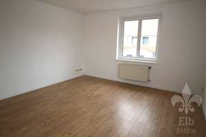 Helle und geräumige 3 Zimmer-Dachgeschosswohnung mit Einbauküche und Wanne in Stadtfeld-Ost – 39108 Stadtfeld Ost, Magdeburg – Vorschaubild 9