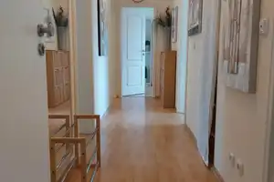 Ruhige 3 Zimmer-Wohnung, im Verlagsviertel, mit Balkon, Einbauküche mit Haushaltsgeräten + Internet – Darmstadt – Vorschaubild 3