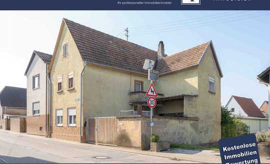 Großzügiges Einfamilienhaus mit Garten und Doppelgarage in Hochstadt