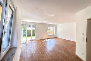 WOHNHAUS – 2 WOHNEINHEITEN MIT DOPPELHAUSHÄLFTE-CHARAKTER, 2 GARAGEN, LINKE HÄLFTE SOFORT VERFÜGBAR! – Die vollständige Adresse der Immobilie erhältst du vom Anbieter., 86343 Königsbrunn – Vorschaubild 5