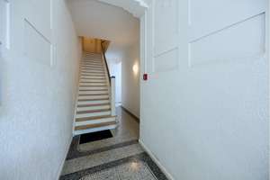 Stilvolle Dachgeschosswohnung mit großer Süd-Dachterrasse im charmanten Gründerzeithaus – Die vollständige Adresse der Immobilie erhältst du vom Anbieter., 47799 Cracau, Krefeld – Vorschaubild 3