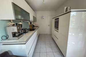 Moderne 3 Zimmer Wohnung mit Westbalkon, Tiefgaragenstellplatz und Privatwald – Die vollständige Adresse der Immobilie erhältst du vom Anbieter., 22459 Niendorf, Hamburg – Vorschaubild 8