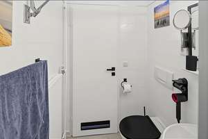 Möbliert: Frisch renoviert: 1-Zimmer Wohnung mit Wintergarten – Die vollständige Adresse der Immobilie erhältst du vom Anbieter., 80997 Moosach-Bahnhof, München – Vorschaubild 7