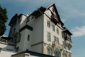 Exklusives Penthouse mit Weitblick auf das Elbtal in der historischen Denkmalvilla An der Berglehne – An der Berglehne 1, 1324 Bühlau/Weißer Hirsch, Dresden – Vorschaubild 14