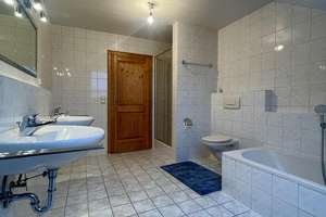 Property thumbnail 6