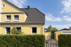 Ein Zuhause zum Wohlfühlen – gepflegte Doppelhaushälfte im beliebten Eckernfeld – Die vollständige Adresse der Immobilie erhältst du vom Anbieter., 27580 Eckernfeld, Bremerhaven – Vorschaubild 27