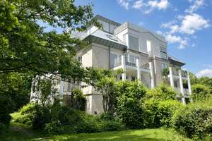 Bezugsfreie attraktiv geschnittene 2 Zimmer Wohnung in Godesberger Halbhöhenlage!