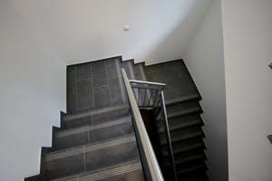 Zweitbezug 2-Zimmer-Dachterrassenwohnung in Mehrfamilienvilla mit fünf Wohneinheiten – Glockenblumenstrasse 16, 80935 Lerchenau-Ost, München – Vorschaubild 11