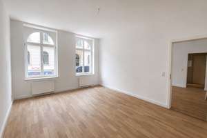 Zentrum-West: Hochparterrewohnung mit Parkett in Bestlage ab 15.09.2026!!!