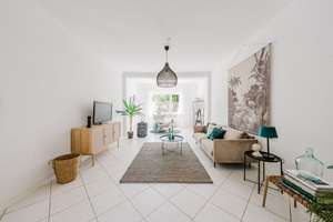 Großzügig wohnen im Kreuzviertel: Altbau-Charme mit 3–4 Schlafzimmern und Parkplatzmöglichkeit – Die vollständige Adresse der Immobilie erhältst du vom Anbieter., 44137 Westfalenhalle, Dortmund – Vorschaubild 1