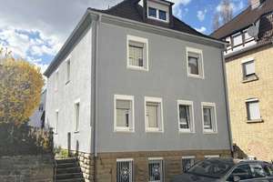 Charmantes Zweifamilienhaus mit vielseitigen Nutzungsmöglichkeiten