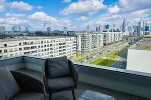 Exklusive Lobby im Hotelstil · Modernes Luxusapartment mit direktem Skyline-Blick in Frankfurt – Die vollständige Adresse der Immobilie erhältst du vom Anbieter., 60486 Gallus, Frankfurt am Main – Vorschaubild 11