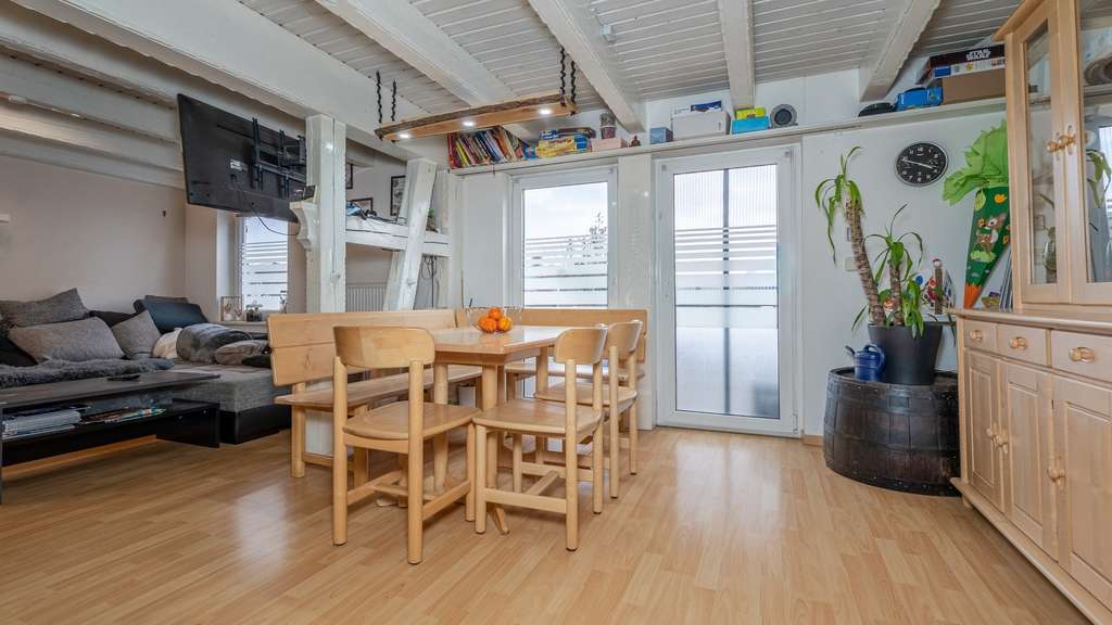 Immobilie in Singen (Hohentwiel) - Familien aufgepasst! Gemütliche Doppelhaushälfte in Hausen!  - Bild 2