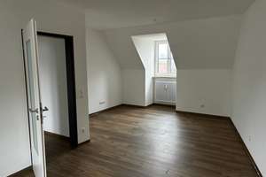 Helle, renovierte 2-Zimmer Wohnung zu vermieten