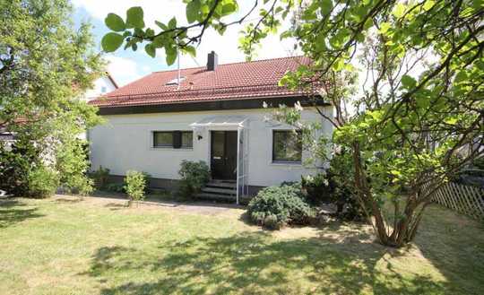 Unterkellertes Einfamilienhaus mit Einliegerwohnung, Garage u. vielen Nutzungsmöglichkeiten