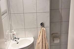 Schöne helle 79 m2 Wohnung in ruhier Wohnlage in Düsseldorf Lörick – Niederdonker Str. 9, 40547 Lörick, Düsseldorf – Vorschaubild 6