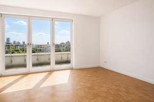 PENTHOUSE + PLATZLAGE & SEEBLICK AM ENGELBECKEN + SPEKTAKULÄRES PANORAMA IM 7. OG + GARTEN + TG´s – Die vollständige Adresse der Immobilie erhältst du vom Anbieter., 10999 Kreuzberg, Berlin – Vorschaubild 3