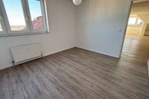 DG-Maisonette inkl EBK  / Laminat / Bad mit Fenster + Dusche u.v.m. – Clausstraße 76-80, 9126 Lutherviertel, Chemnitz – Vorschaubild 9
