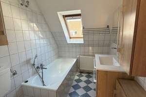 sanierte 3-Zimmer-Wohnung im DG mit Balkon – 23564 Sankt Gertrud, Lübeck – Vorschaubild 9