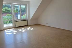 Modernisierte Wohnung im 3. OG zu vermieten | 3-Zimmer-Wohnung (119m²) – 93055 Burgweinting-Harting, Regensburg – Vorschaubild 2