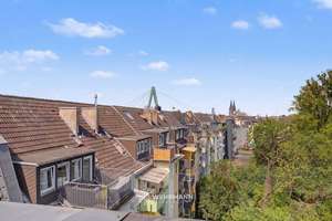 Exklusive Maisonette-Wohnung mit zwei Balkonen und Domblick – wohnen über den Dächern von Köln-Deutz – Die vollständige Adresse der Immobilie erhältst du vom Anbieter., 50679 Deutz, Köln – Vorschaubild 15