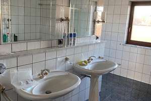 Großzügige und helle Galeriewohnung in grüner Lage – Dorfstr. 6, 85567 Grafing bei München – Vorschaubild 6